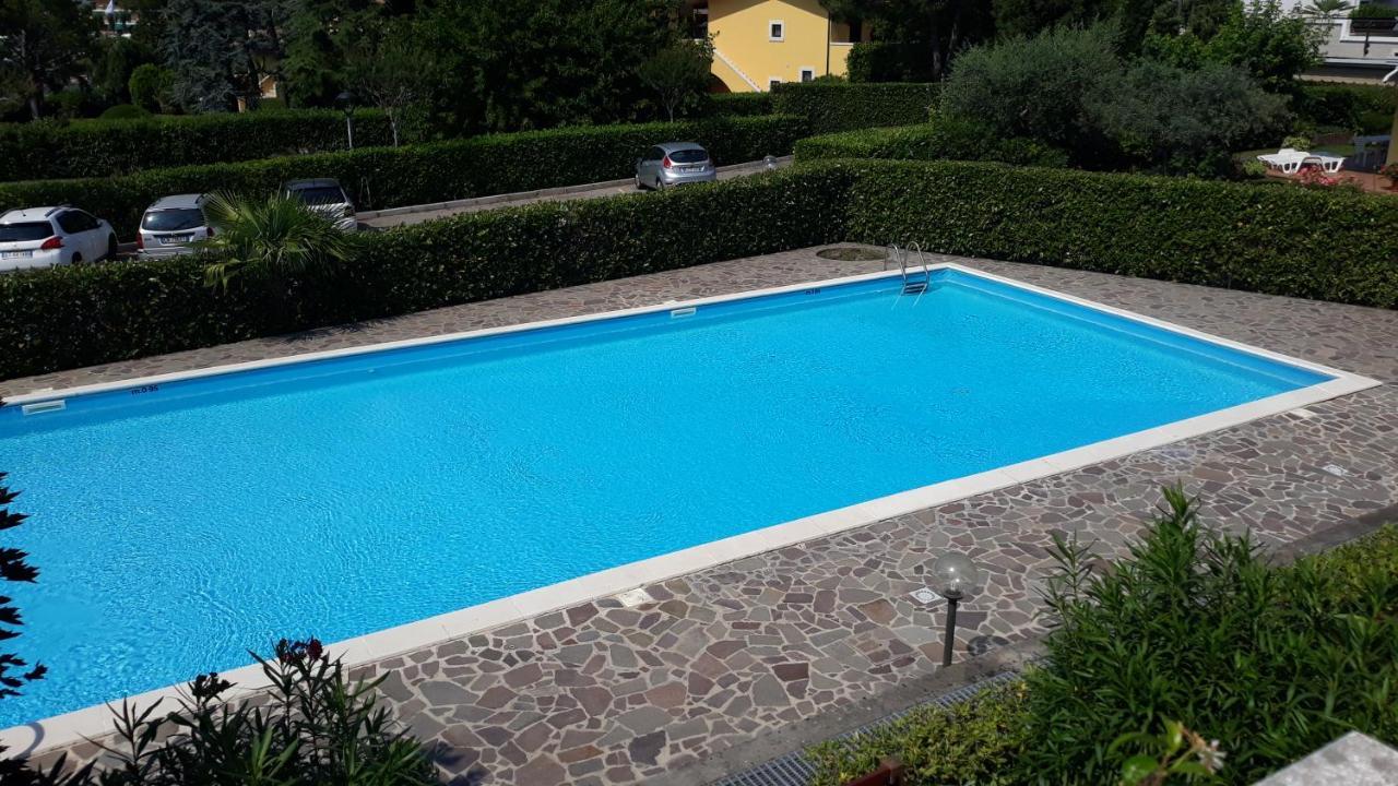 Azzurra Suite - Monolocale Con Piscina E Wifi Sirmione Exterior foto